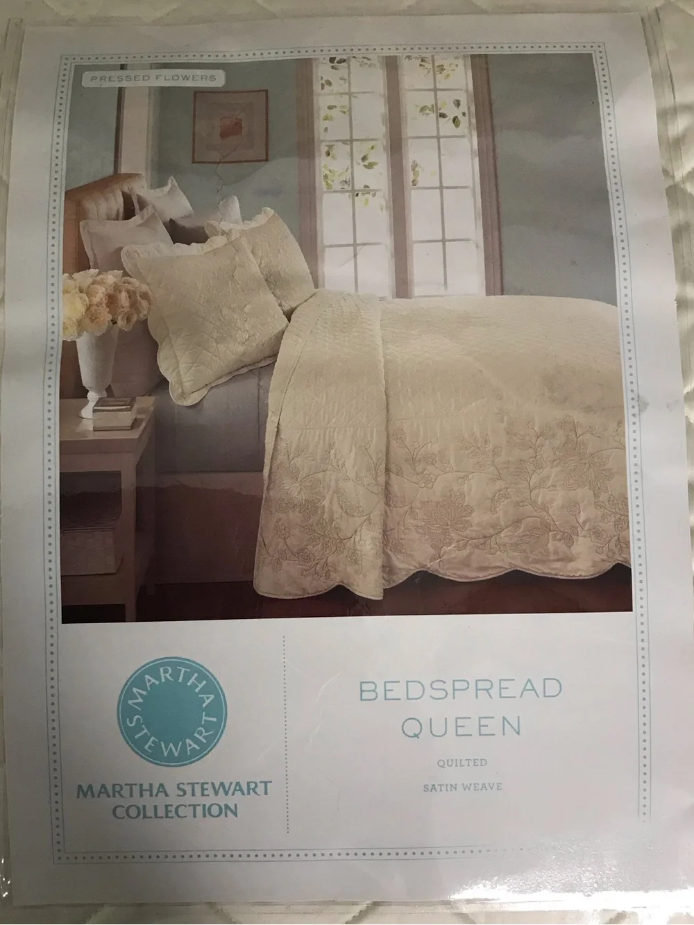 Martha Stewart Pressed Flowers Bedspread & 2 Pillow Covers in Cream Queen